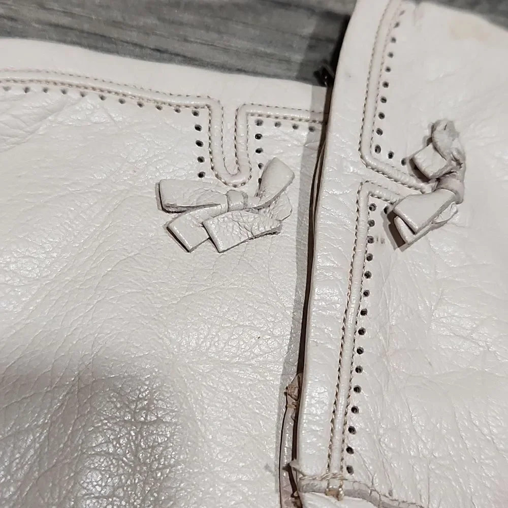 GUC Vintage White Old English Soft Riding Gloves